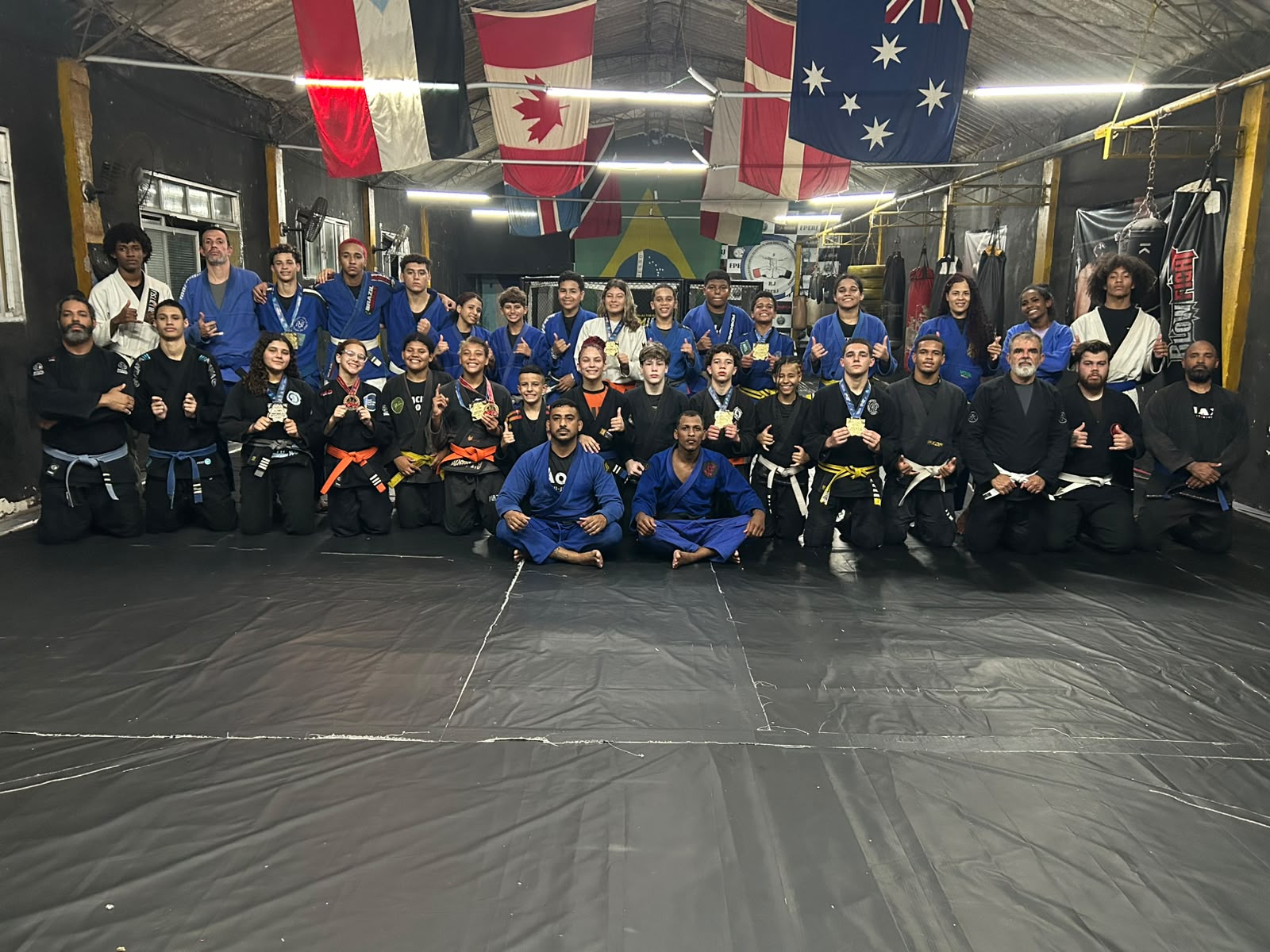Treino de Jiu-Jitsu no tatame